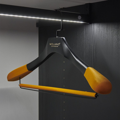 Milano Luxurious Kledinghanger - Broeklat